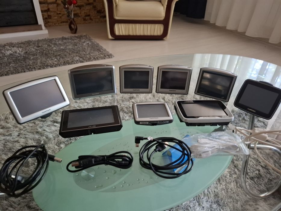 9 GPS auto navigatie TomTom, funcționale, 12O lei toate!