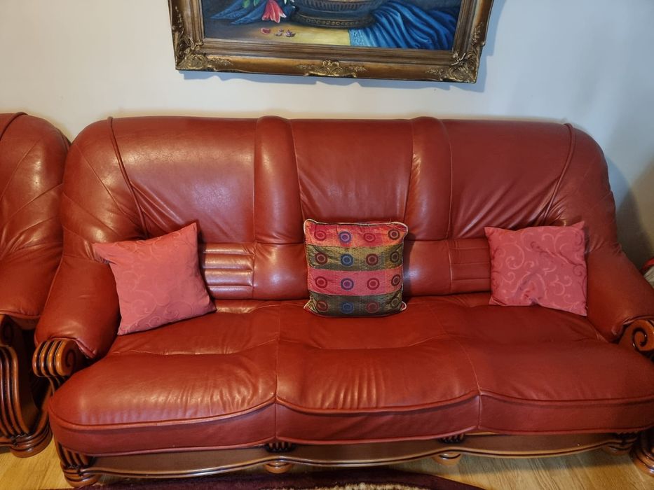 Vând canapea sufragerie.