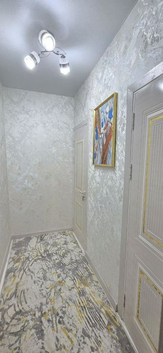 Квартира продаётся Чиланзар 18 квартал 1в2/2/4 меб тех евро