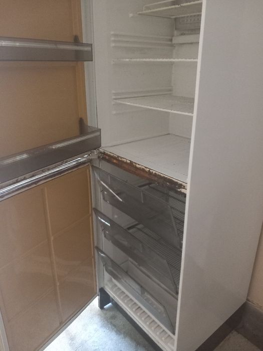 Кf 355 Работещ хладилник и фризер Електролукс