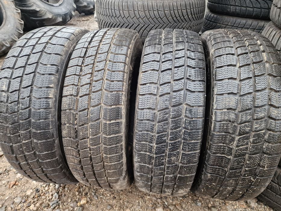 Anvelope 205/65R16C marca Vredestein, M +S, DOT 2023, 7 mm