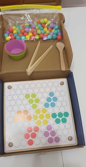 Дървена монтесори игра