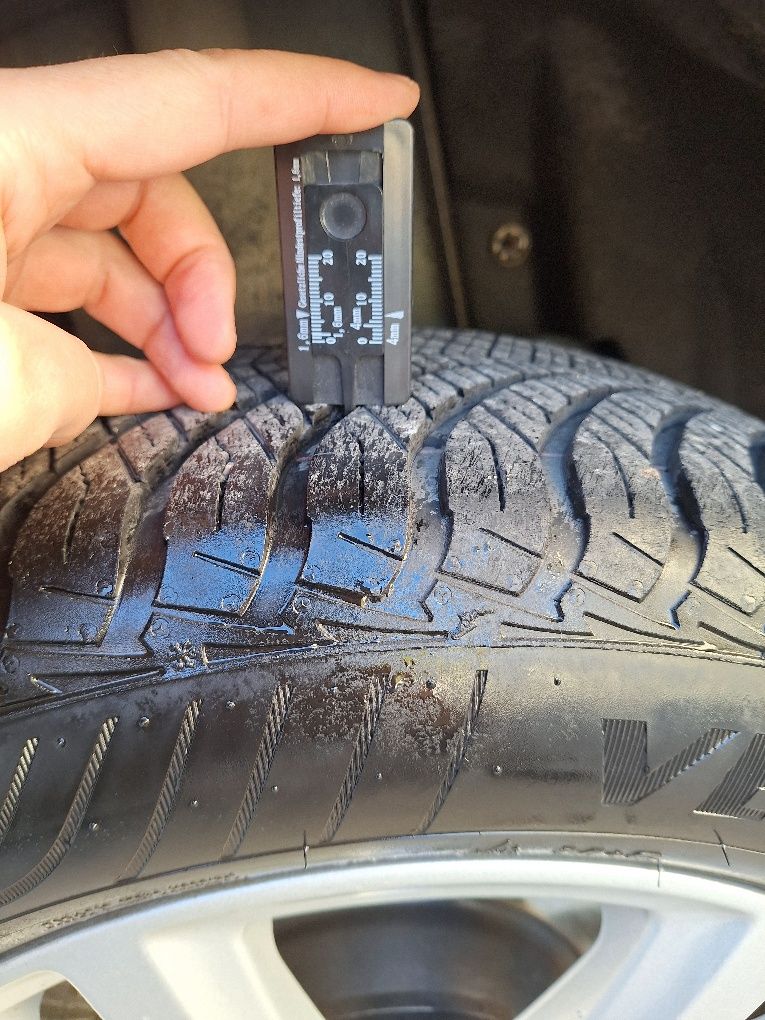 235/55/17 Goodyear Vector4season ВСЕСЕЗОННИ