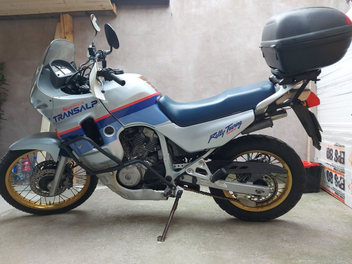 De vânzare Honda Transalp an 1999 2000e