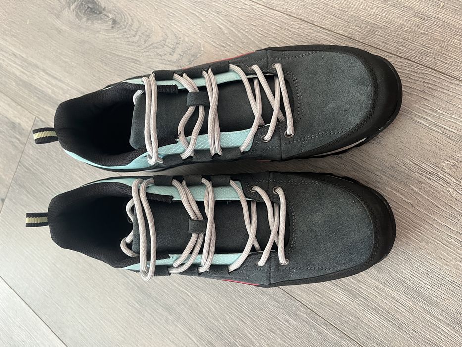 Кроссовки утепленные