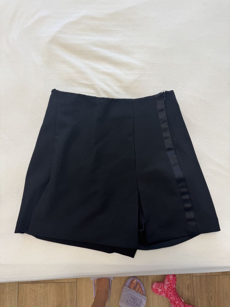 Къси панталони Zara