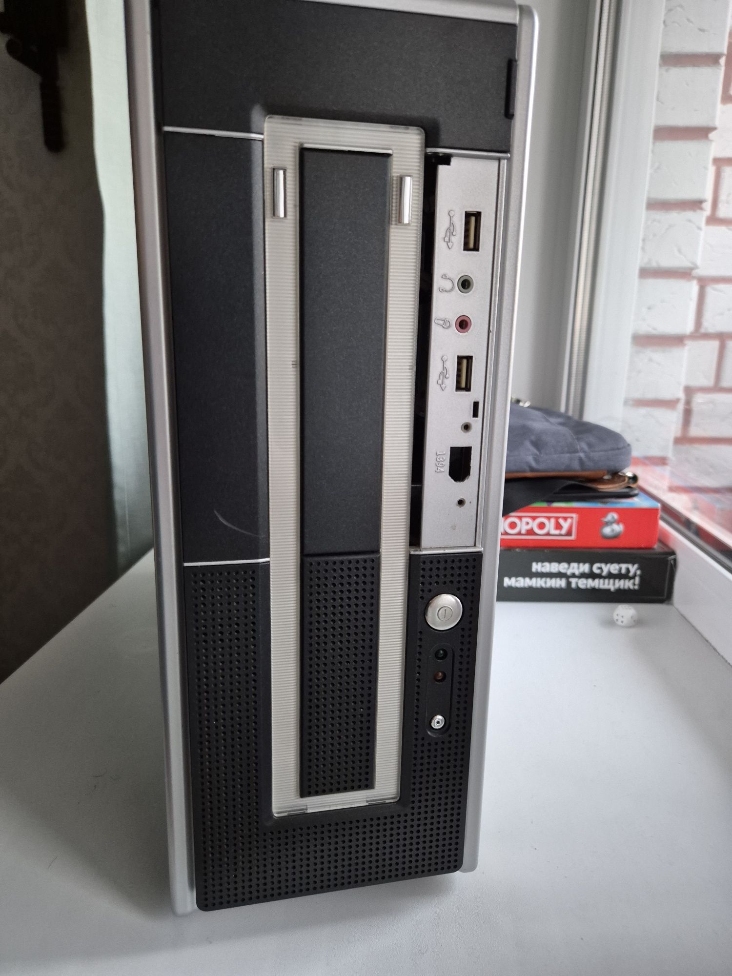 Продам компьютер + монитор Philips 223V (матовый экран)