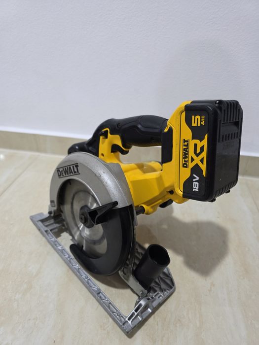 Circular Dewalt DCS 391