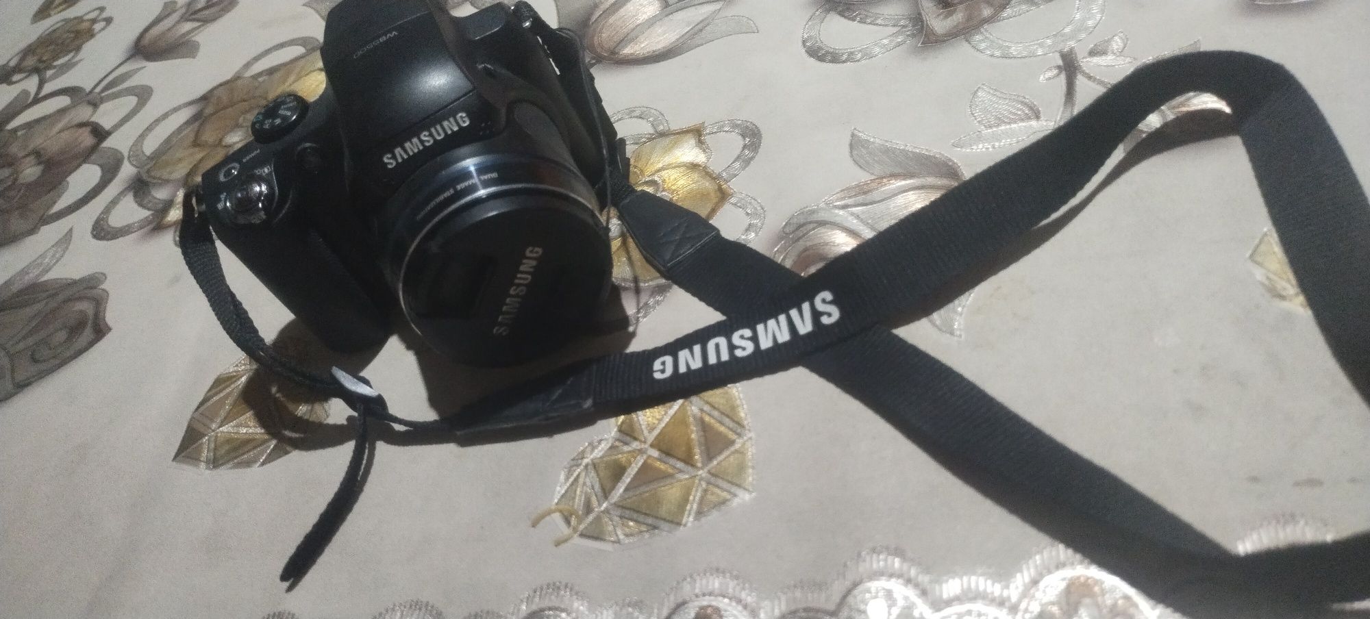 Самсунг цифровой фотоаппарат сотилади холати янгидай