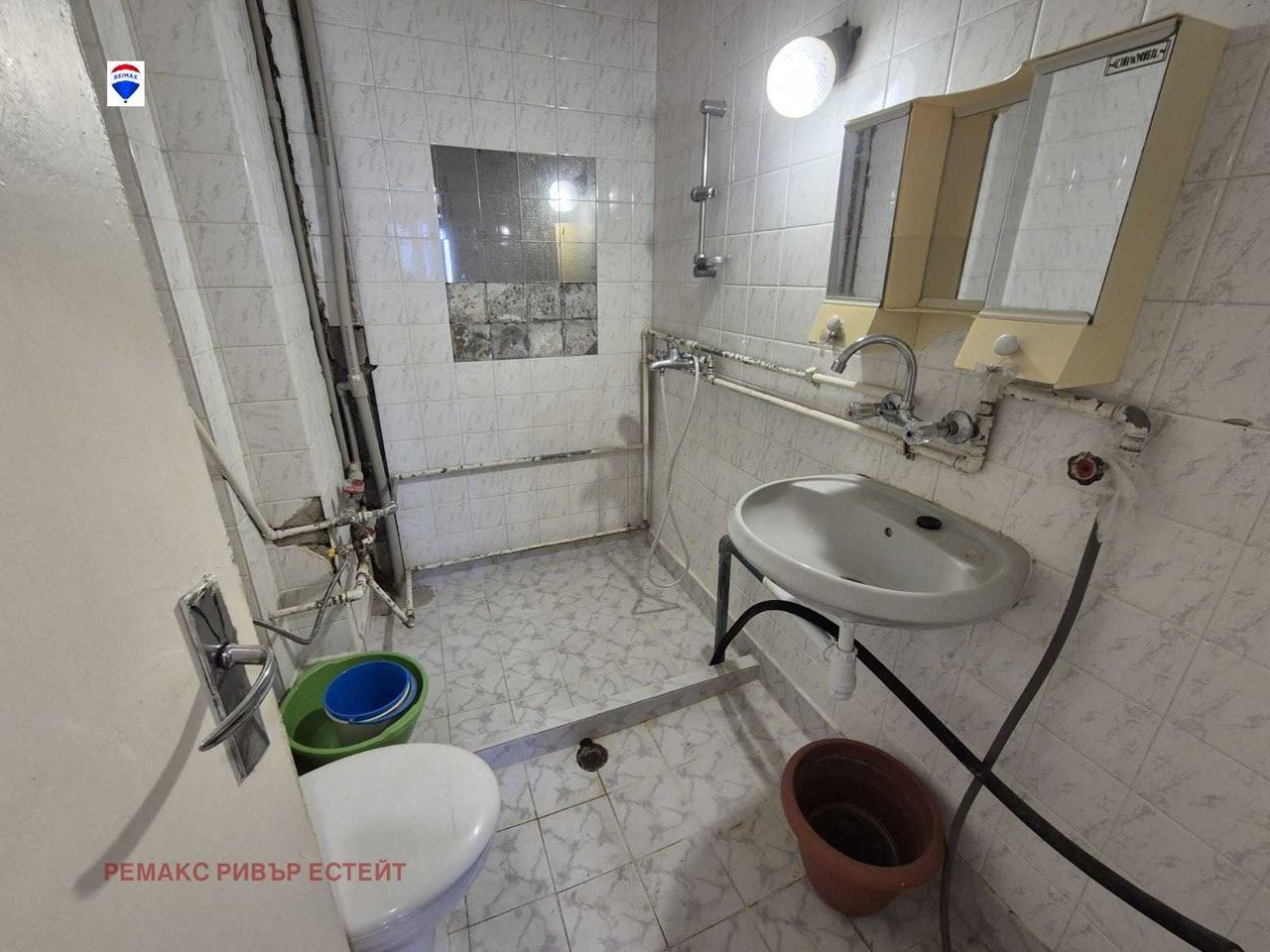 Продава се Двустаен апартамент в Русе, Здравец - 65 кв.м за 970 €/кв.м - Снимка #6