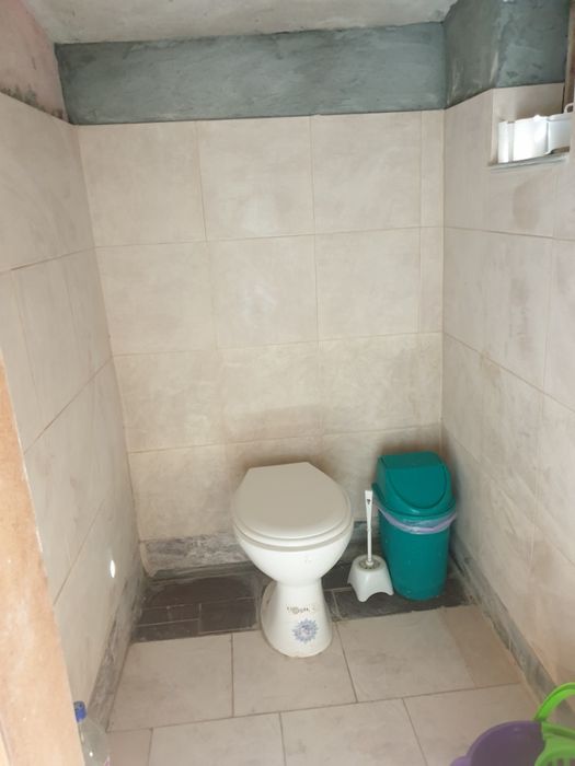 Изцяло реновирана къща за гости с 4 спални, 1.5 дка, 100 км от ВН