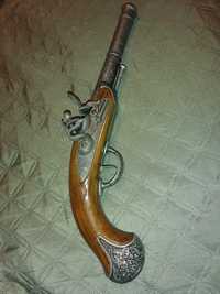 Vând pistol napoletan special pentru muzeu