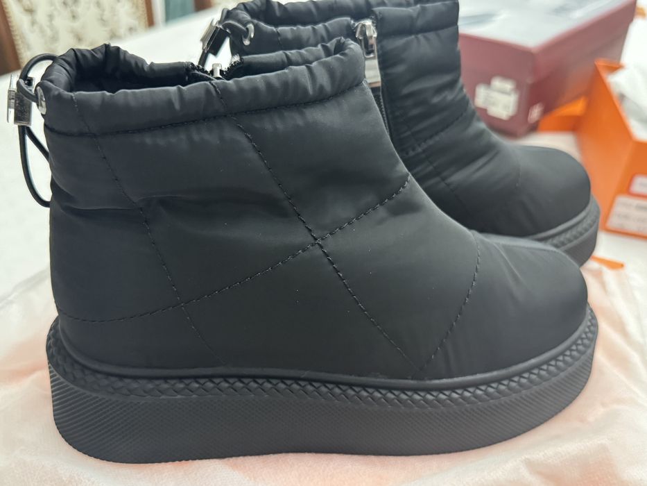 Зимние сапоги 38 размер ( новые)