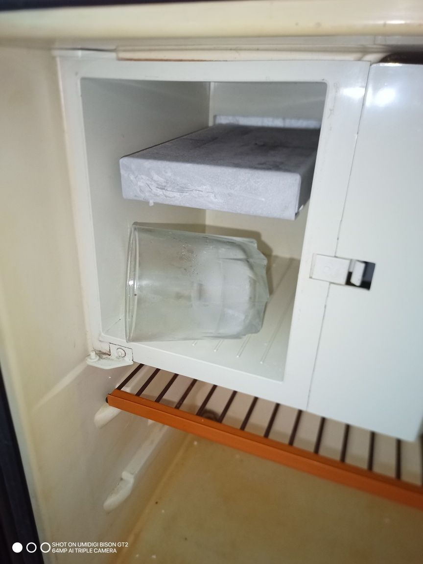 Хладилници  12/220 газ.