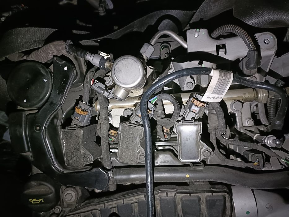 Motor Peugeot 3008 2 2021 1.2 benzina HN05 208 2008