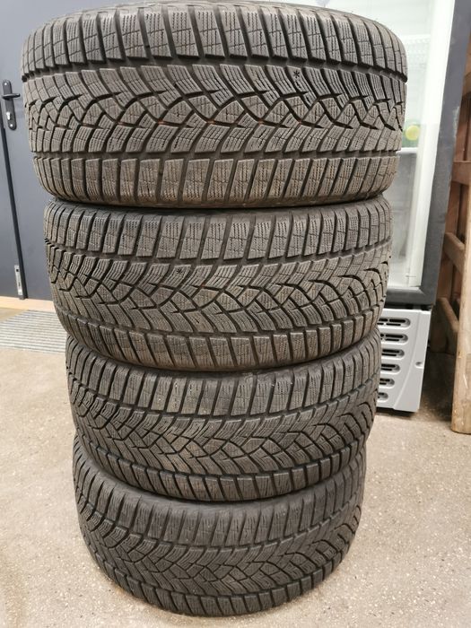 Зимни гуми 225/40R18 92V Goodyear UltraGrip Performance +