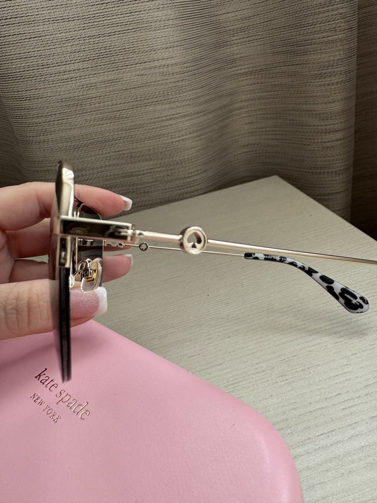 Солнцезащитные очки Kate Spade
