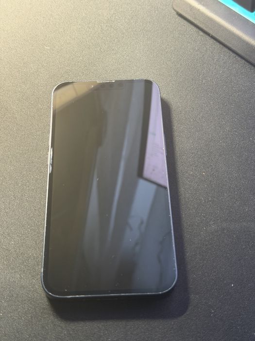 iphone 13 128gb liber de retea spart pe spate si cu baseband defect