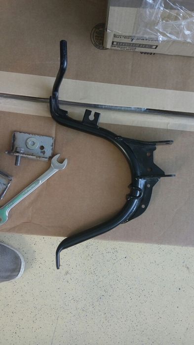 piese Yamaha (pedala/maneta frana/schimbator, scarite, R6/R125)