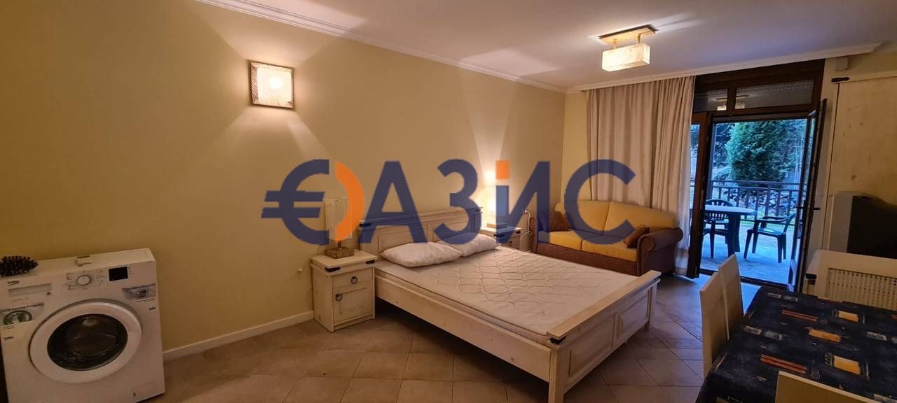 Продава се Едностаен апартамент в Созопол - 70 кв.м за 1300 €/кв.м - Снимка #4