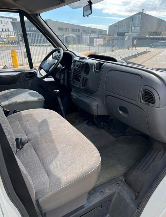 Ford transit 2.4 tddi an 2004