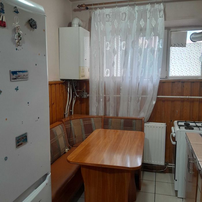 Inchiriez apartament strada Grivita