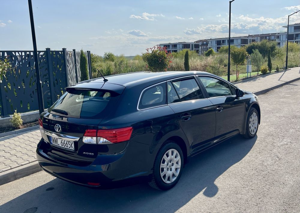 Toyota Avensis 1.8i Automat Navi