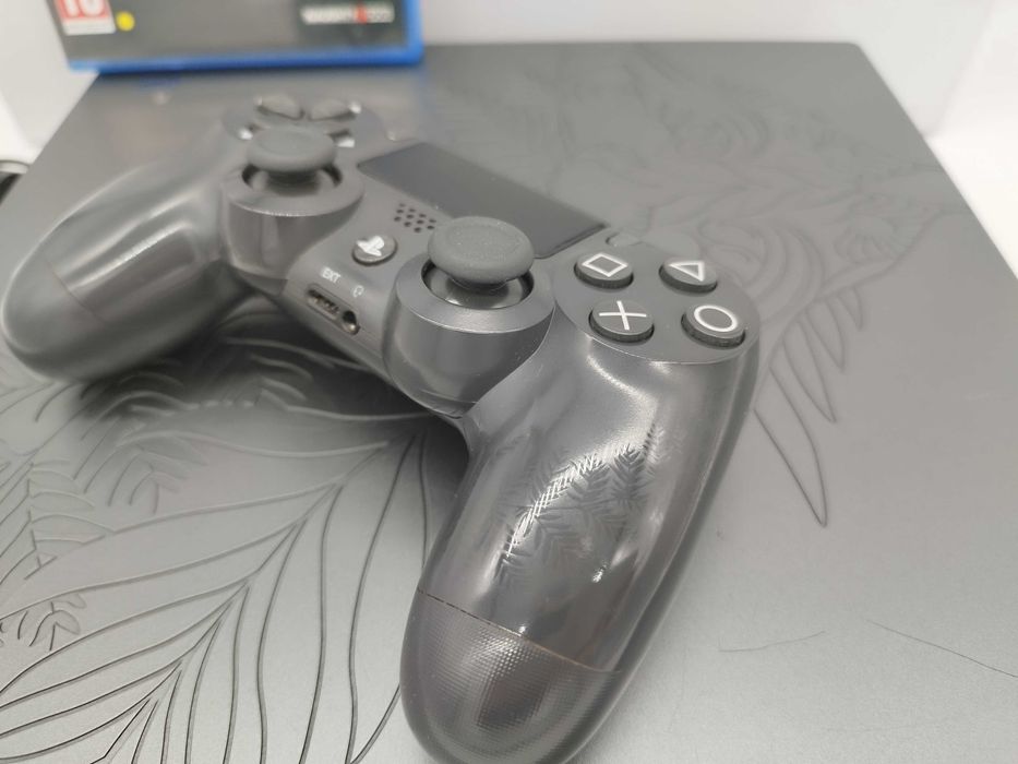 Комплект SONY PS4 4 Pro 1 TB - The Last of Us Part 2 Limited Edition