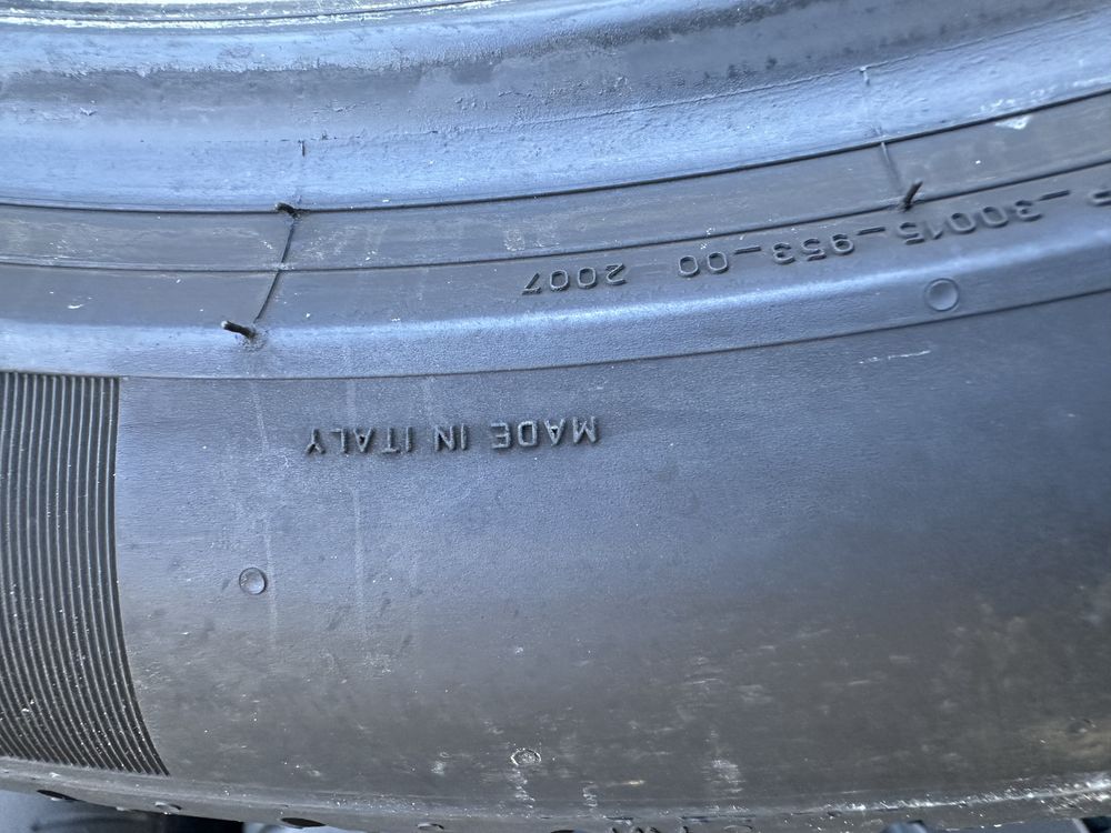 265/40/21 Pirelli dot22