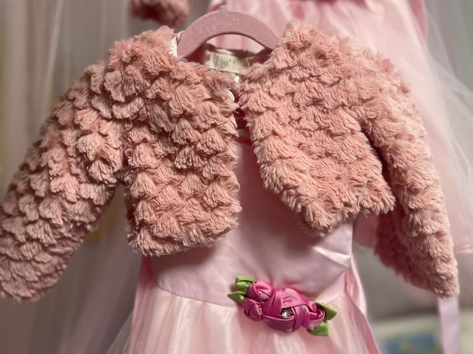 Принцески рокли 92 см, близнаци, 5-30 лв