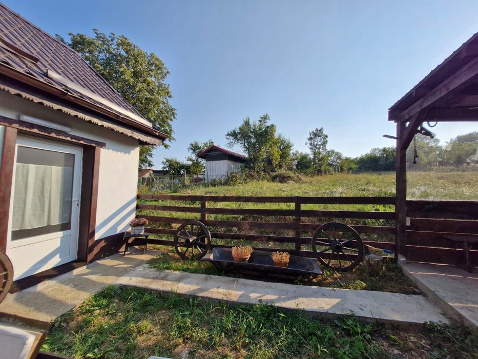 Inchiriez casa in comuna Carbunari,sat Stinapari
