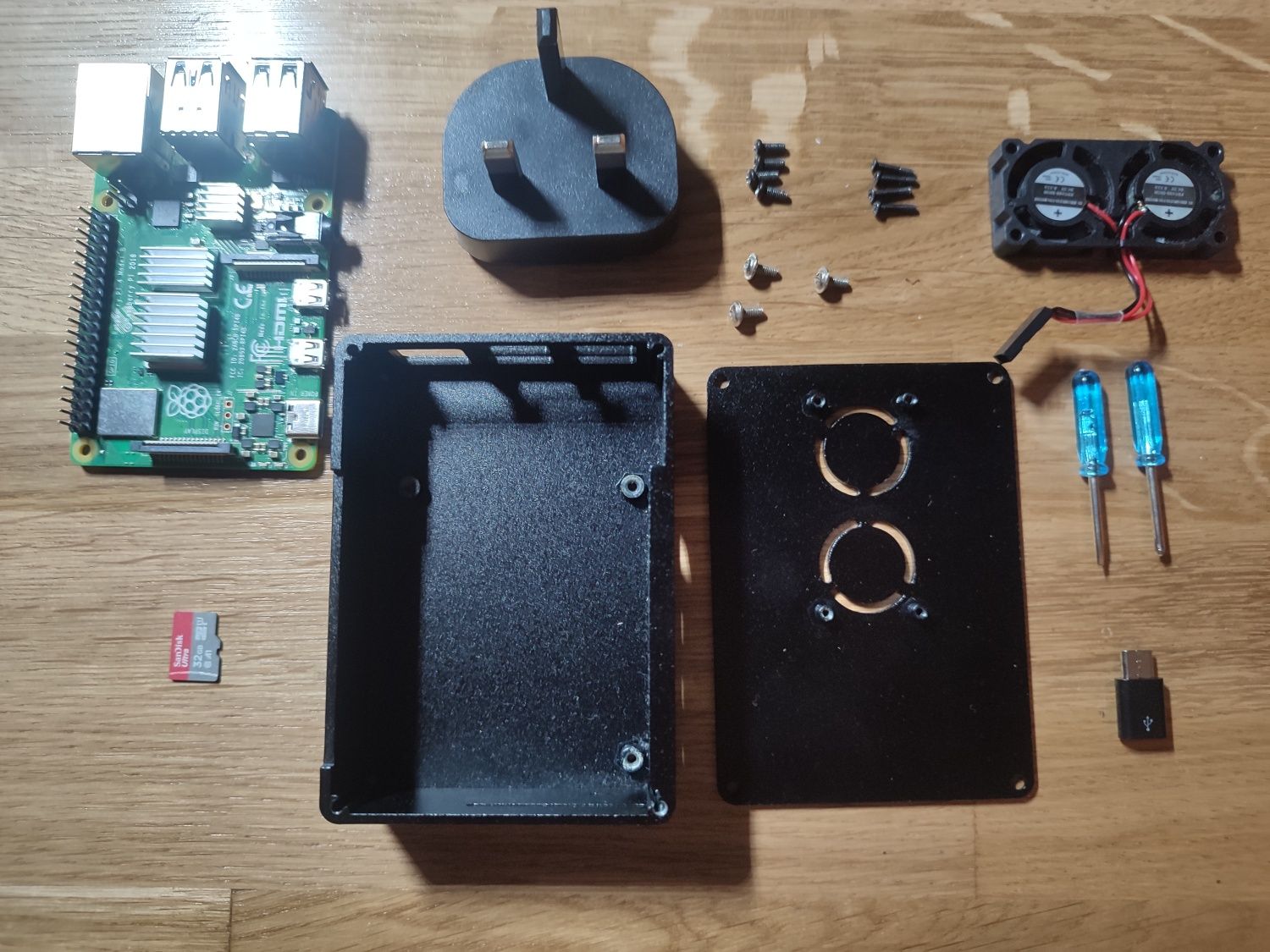 Reducere! Raspberry Pi 4B + Carcasa metal