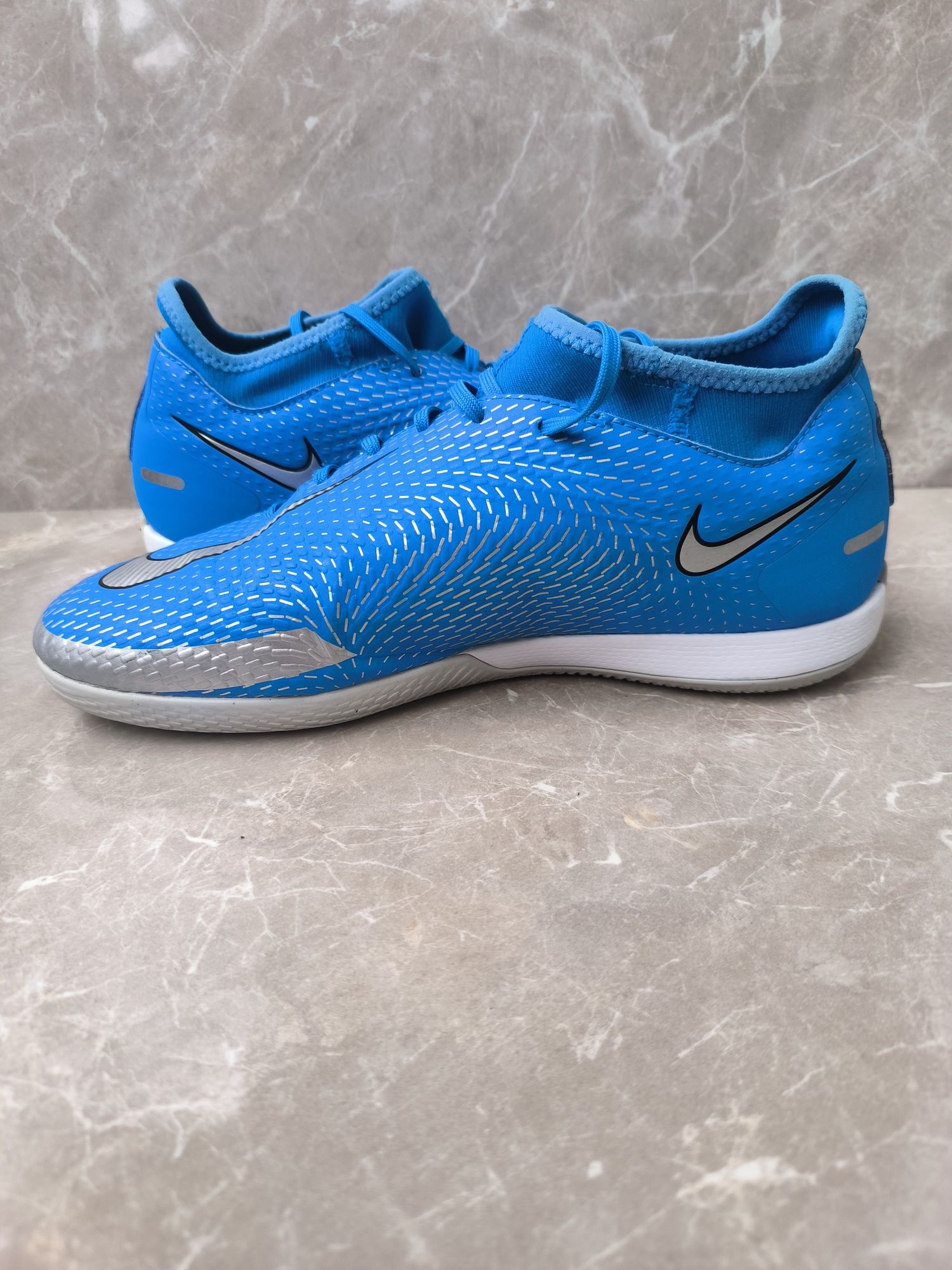 Nike PHANTOM футболни обувки 41 номер