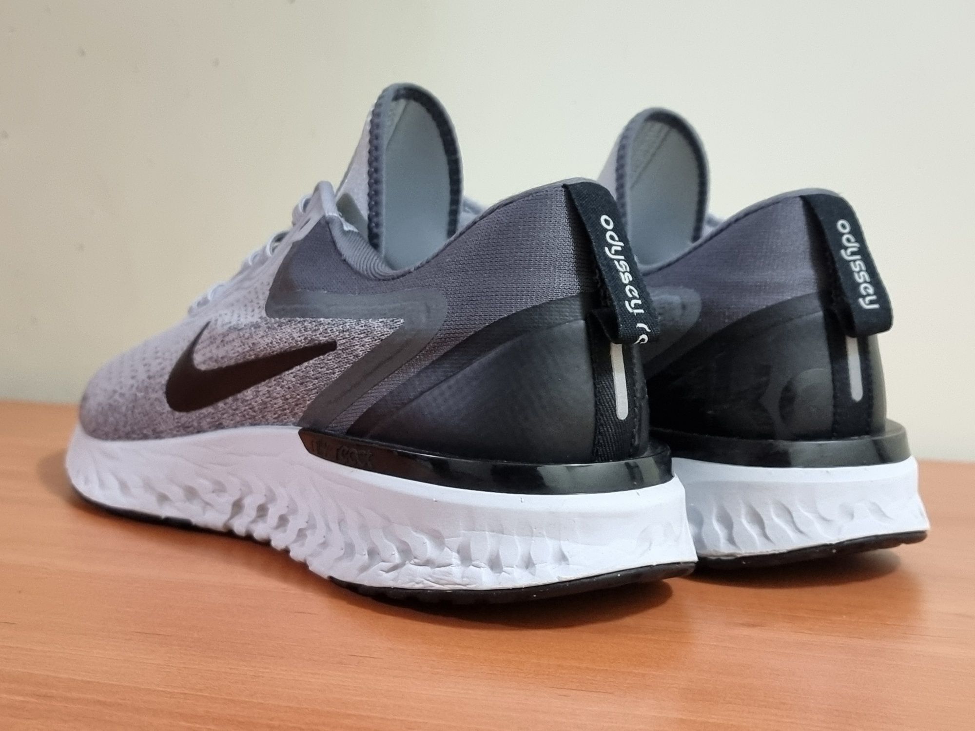 Nike Odyssey React спортни обувки 44,5 номер