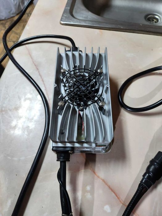 Батерия и зарядно за Surron LBX 60v 40ah - оригинални