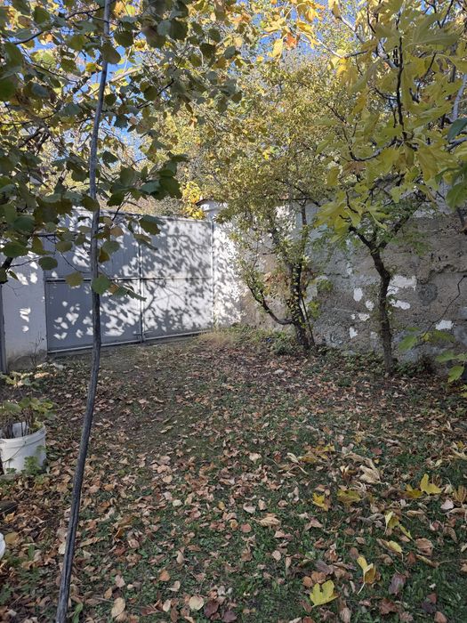 Двуетажна масивна КЪЩА - ПРОДАЖБА