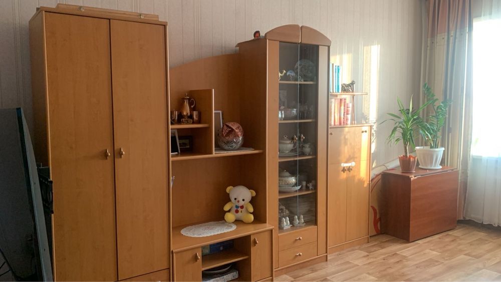 Продам стенку.