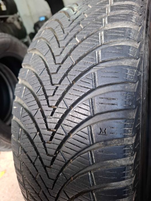 2 Всесезонни гуми Кумхо 205/55/16 ДОТ21 (безплатно поставяне)