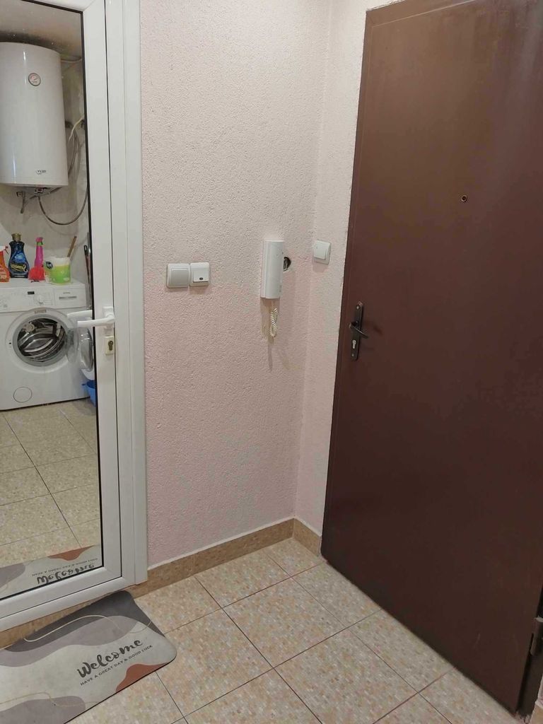 Дава се под наем Тристаен апартамент в Сандански - 75 кв.м за 30.6 € - Снимка #4