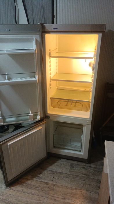 Хладилник Liebherr,работещ