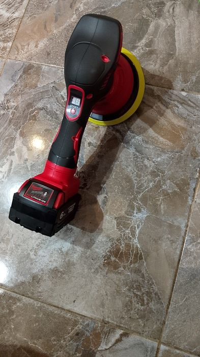 Șlefuitor / polisare milwaukee cu baterie de 6A