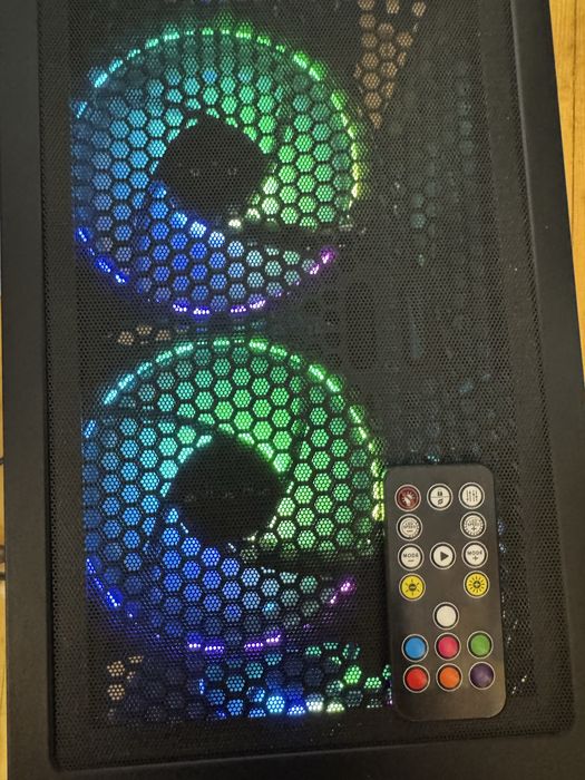 Carcasa Gamemax Diamond cu 6 ventilatoare ARGB + Sursa Seasonic 650W