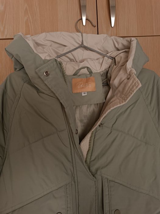 Женская куртка зимняя 38 р