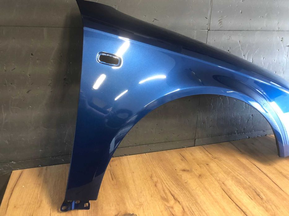 Aripa Fata Dreapta Audi A4 B7 An 2004-2007 (LZ5C (Albastru))