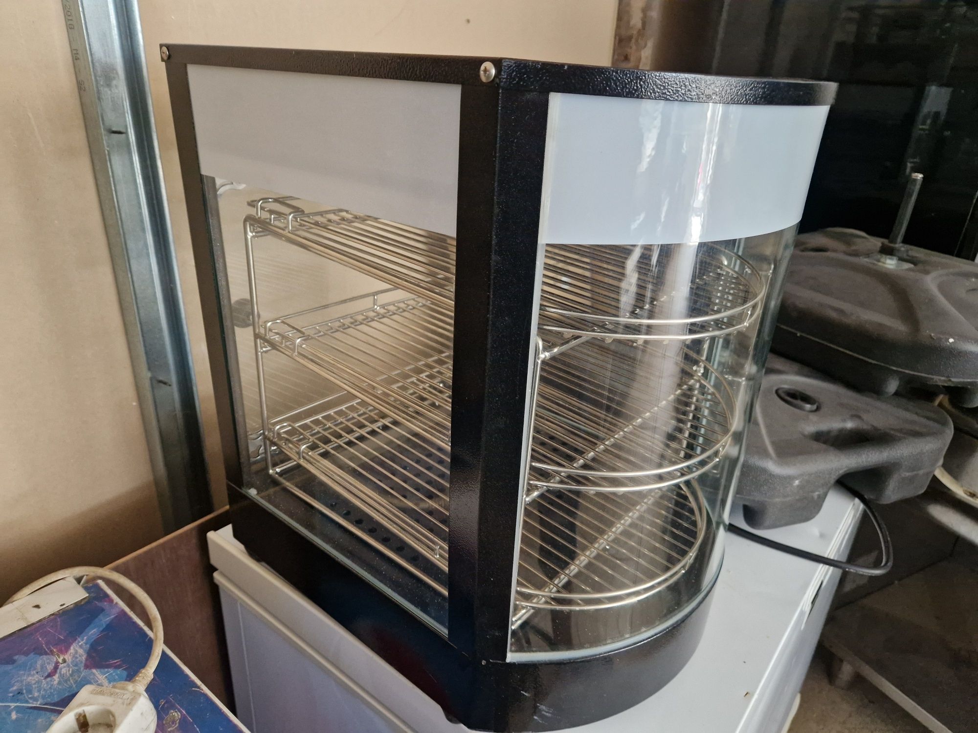 Masa rece frigorifica, 3 usi, blat inox