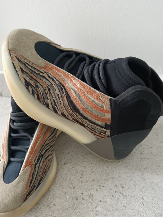 Adidași adidas Yeezy Qntm 38