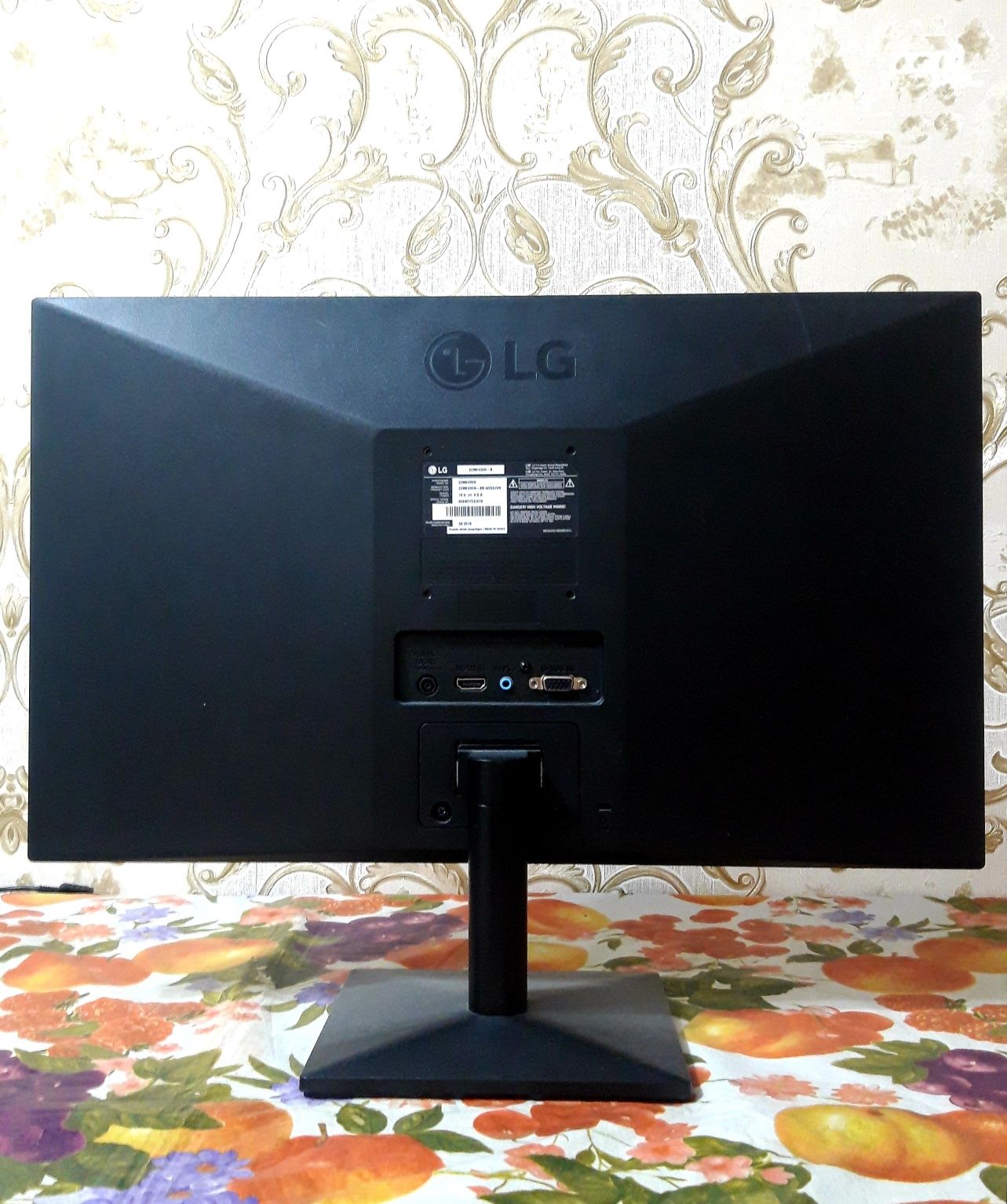 Monitor LG 22 sotiladi