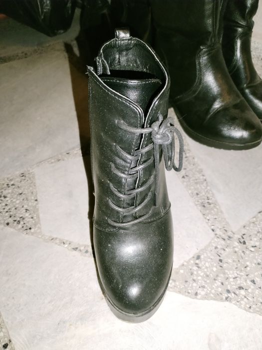 Дамски обувки боти и ботуши