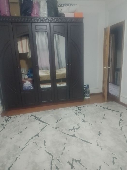 Shaxriston metro yonida kvartira bor