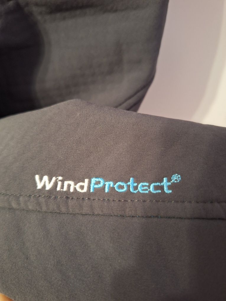 Vând geaca Softshell CMP
